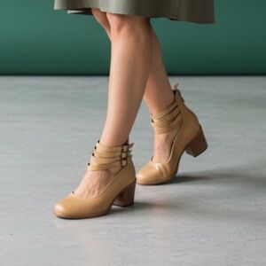 Chic Tan Block Heel Pumps